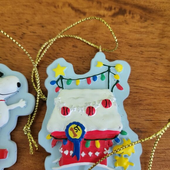 Peanuts Hallmark 2011 Christmas Ornaments Set x4 United Feature Syndicate Inc T7 - Picture 3 of 9